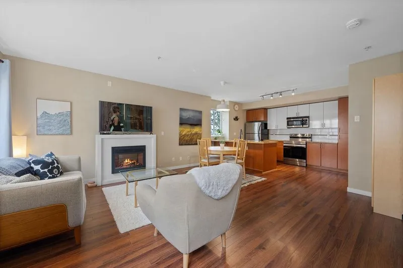 51 13239 OLD YALE ROAD - photo 3 of 25