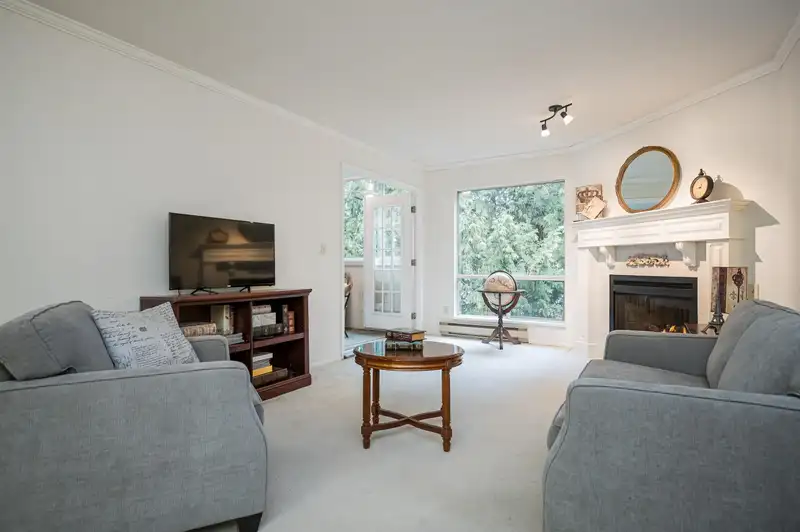 218 1441 GARDEN PLACE - photo 4 of 24