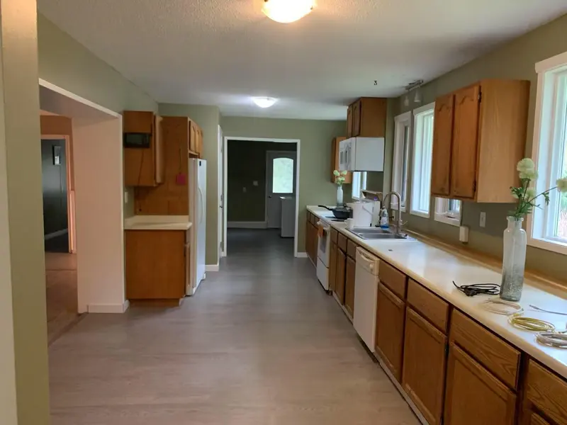 48301 CHILLIWACK LAKE ROAD - photo 2 of 23