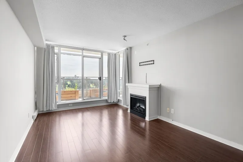 3606 9888 CAMERON STREET - photo 2 of 25