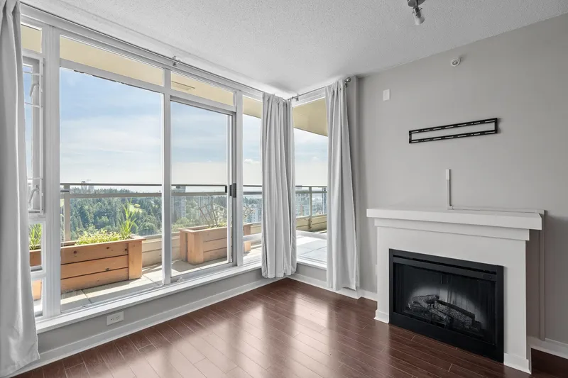 3606 9888 CAMERON STREET - photo 3 of 25