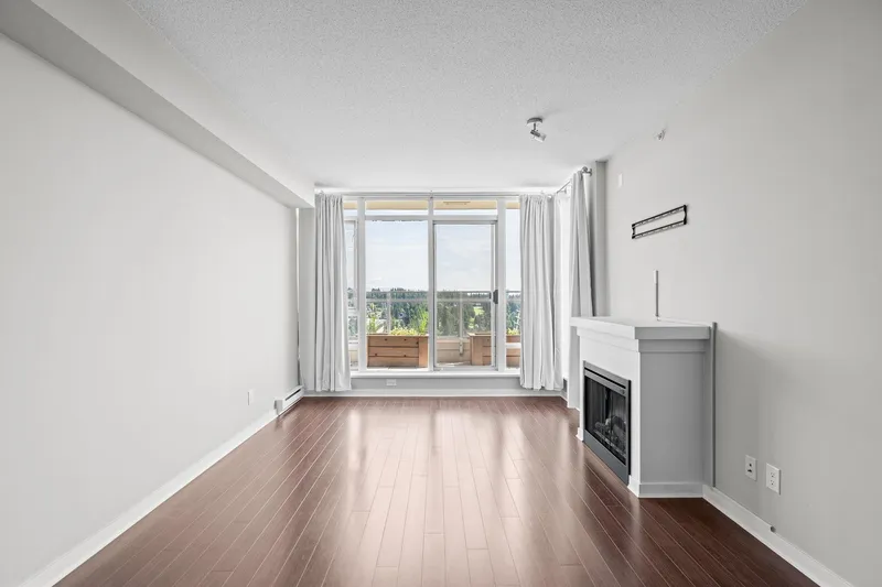 3606 9888 CAMERON STREET - photo 4 of 25