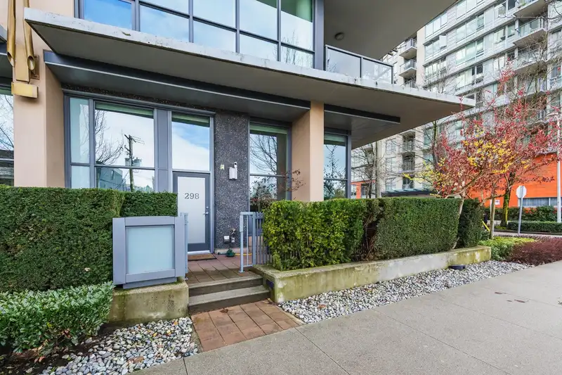 298 W 1ST AVENUE - photo 1 of 36