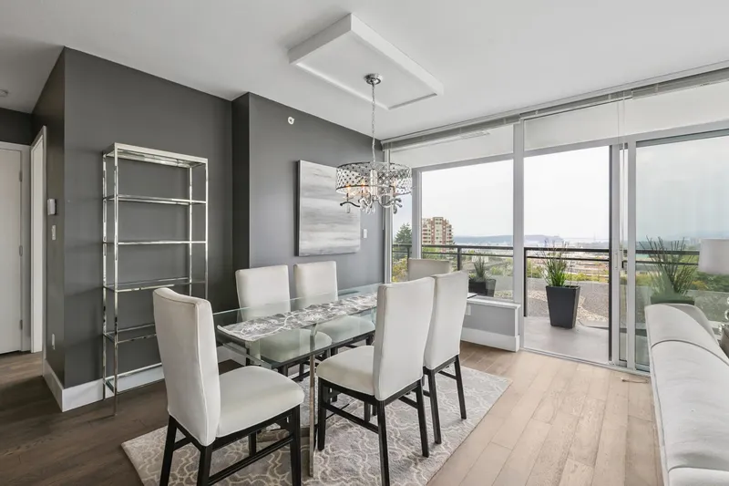 505 111 E 13TH STREET - photo 3 of 25