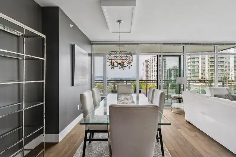 505 111 E 13TH STREET - photo 4 of 25