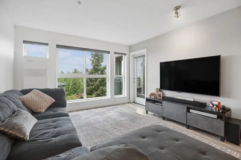 202 3082 DAYANEE SPRINGS BOULEVARD - photo 1 of 34