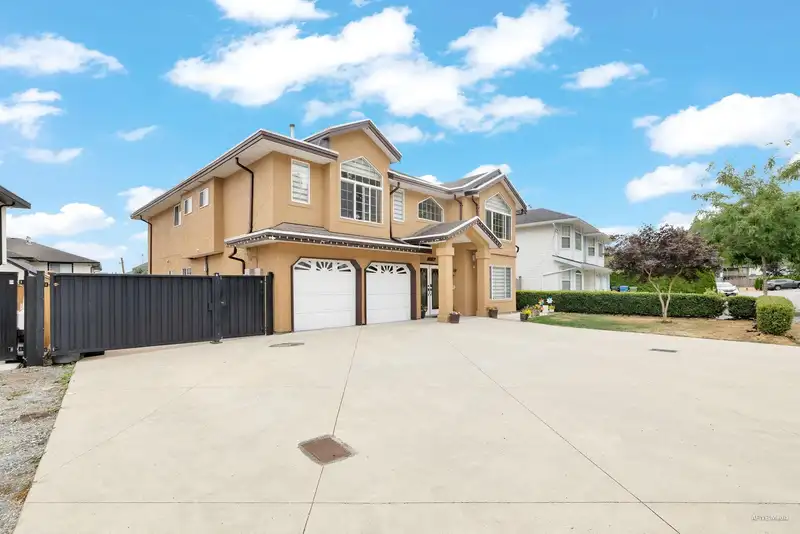 3528 GALIANO DRIVE - photo 1 of 32