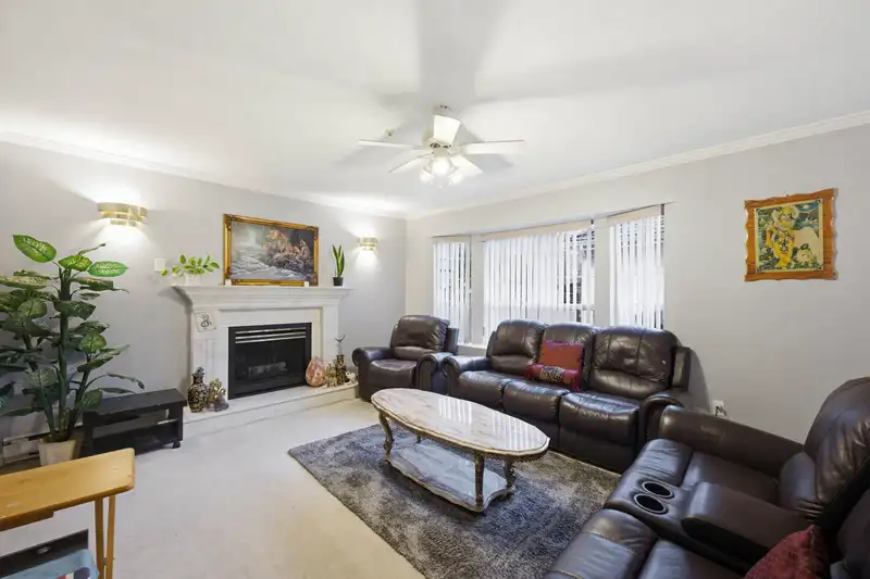557 E 44TH AVENUE - photo 4 of 29