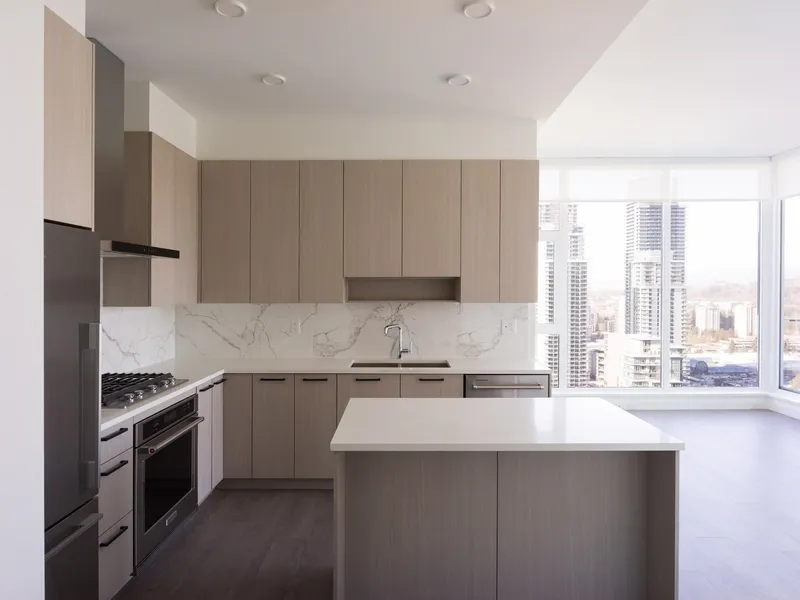 2508 555 SYDNEY AVENUE - photo 1 of 12