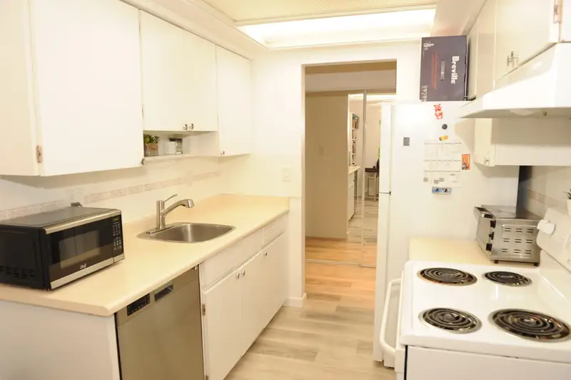 106 6669 TELFORD AVENUE - photo 3 of 19