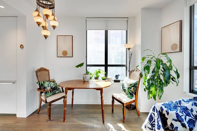 404 1688 PULLMAN PORTER STREET - photo 4 of 25