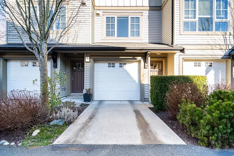 256 2501 161A STREET - photo 3 of 37