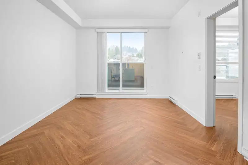 619 3229 ST JOHNS STREET - photo 2 of 40