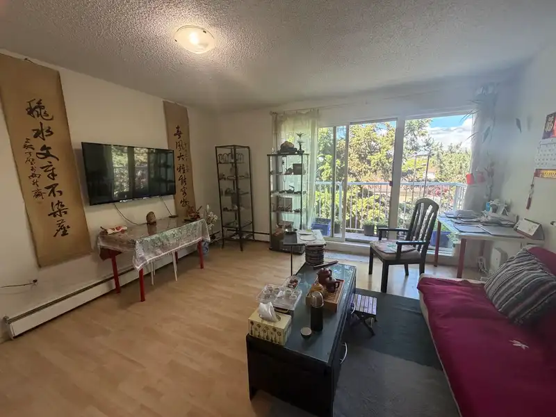 304 7180 LINDSAY ROAD - photo 3 of 8