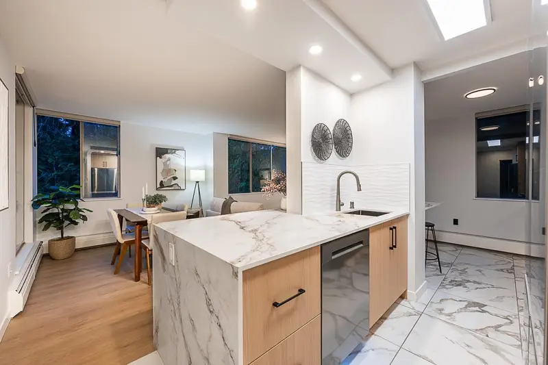 608 2004 FULLERTON AVENUE - photo 4 of 25