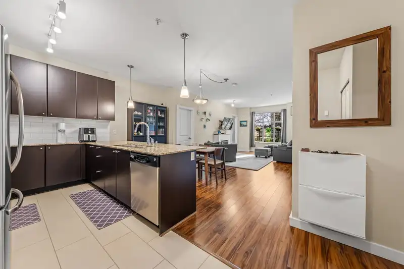 102 250 FRANCIS WAY - photo 2 of 30