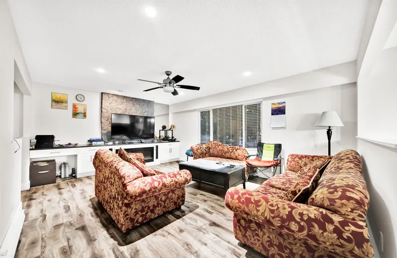 14539 CHARTWELL DRIVE - photo 4 of 25