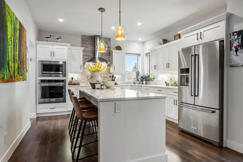 5522 MACLACHLAN PLACE - photo 3 of 40