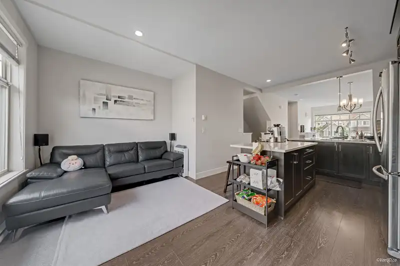 143 19525 73 AVENUE - photo 3 of 26