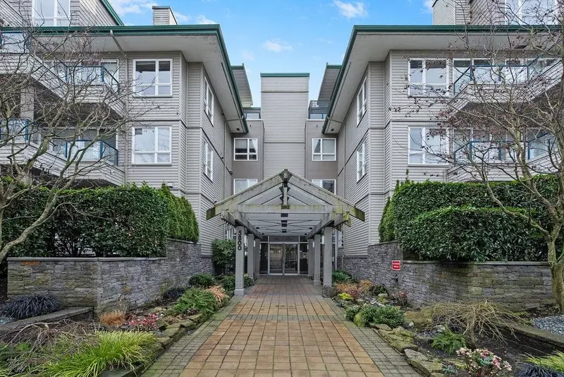 407 5800 ANDREWS ROAD - photo 1 of 25