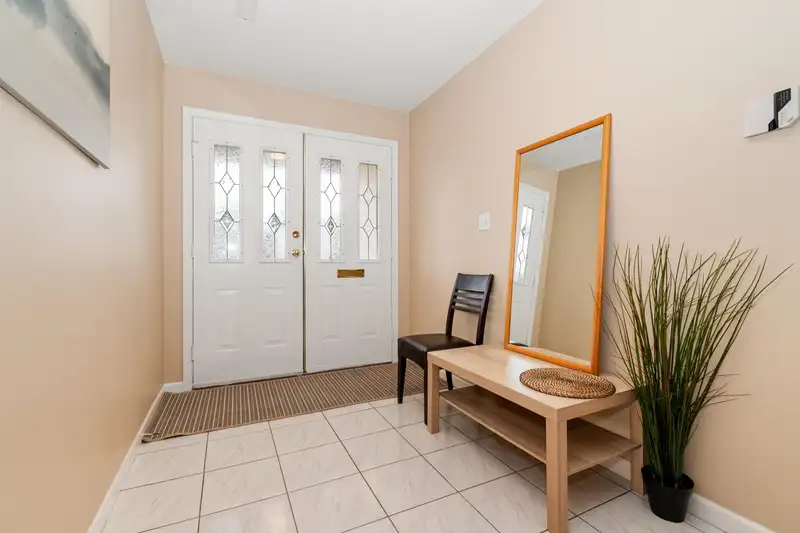 3268 VINCENT STREET - photo 3 of 40