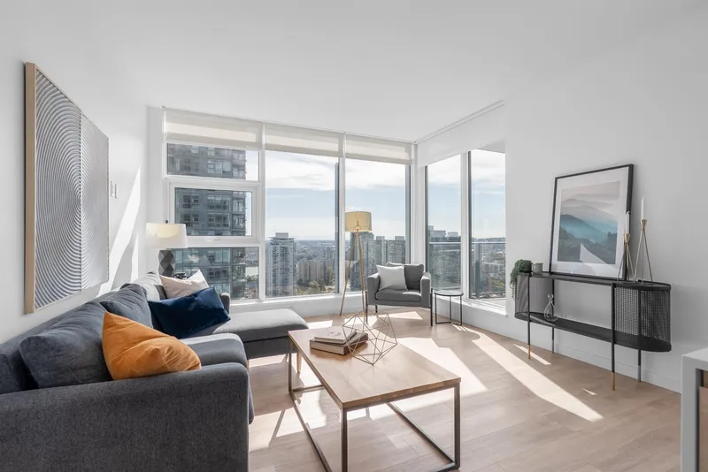 2904 660 QUAYSIDE DRIVE - photo 1 of 25