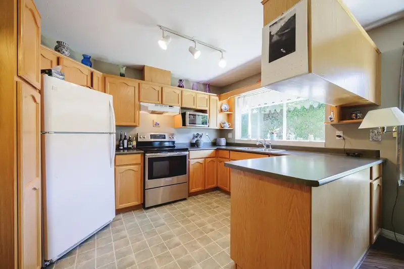 9 31406 UPPER MACLURE ROAD - photo 4 of 40