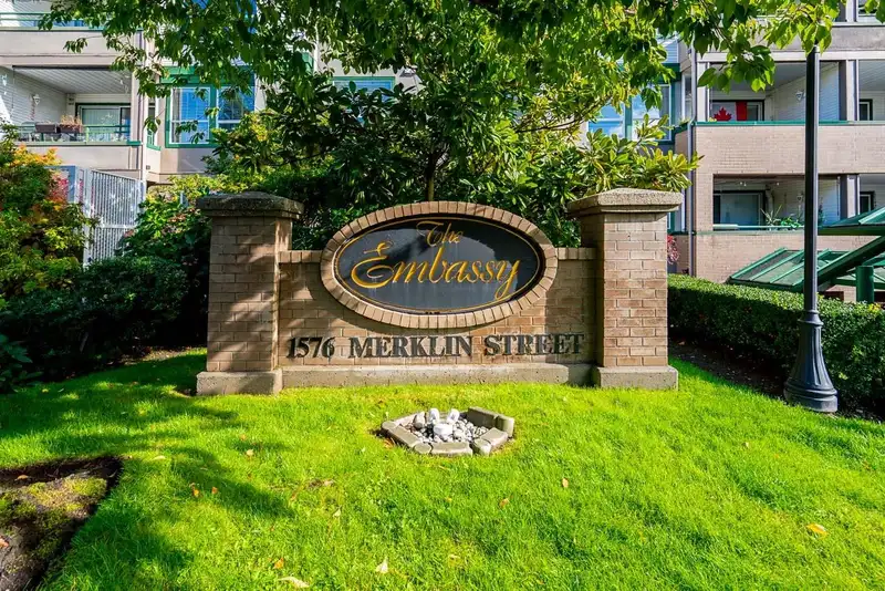 205 1576 MERKLIN STREET - photo 1 of 39