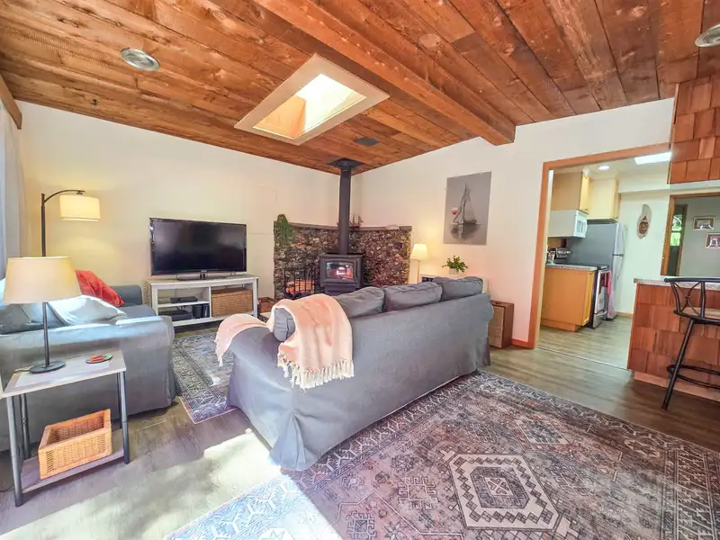 477 GAVIN ROAD - photo 2 of 40