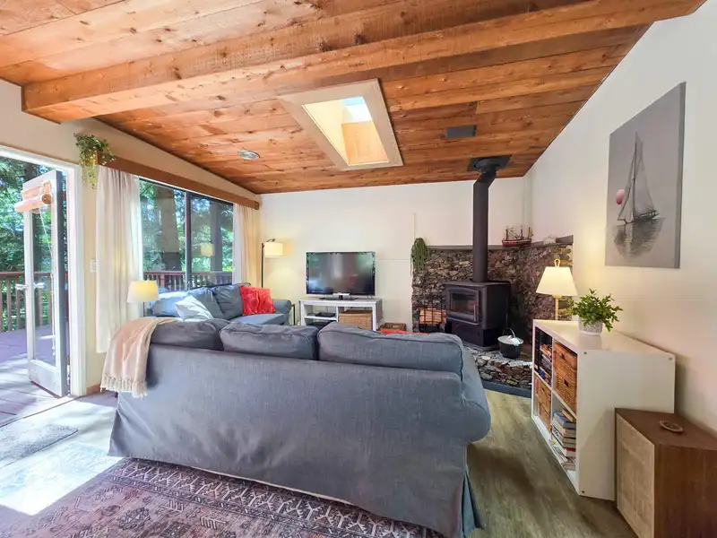 477 GAVIN ROAD - photo 3 of 40