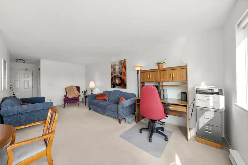 102 11240 MELLIS DRIVE - photo 4 of 31