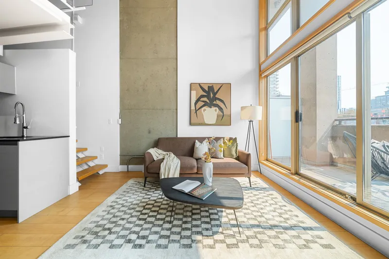 413 1529 W 6TH AVENUE - photo 4 of 22