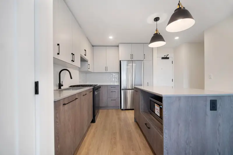 503 27215 ALDERGROVE TOWN CENTRE DRIVE - photo 2 of 25