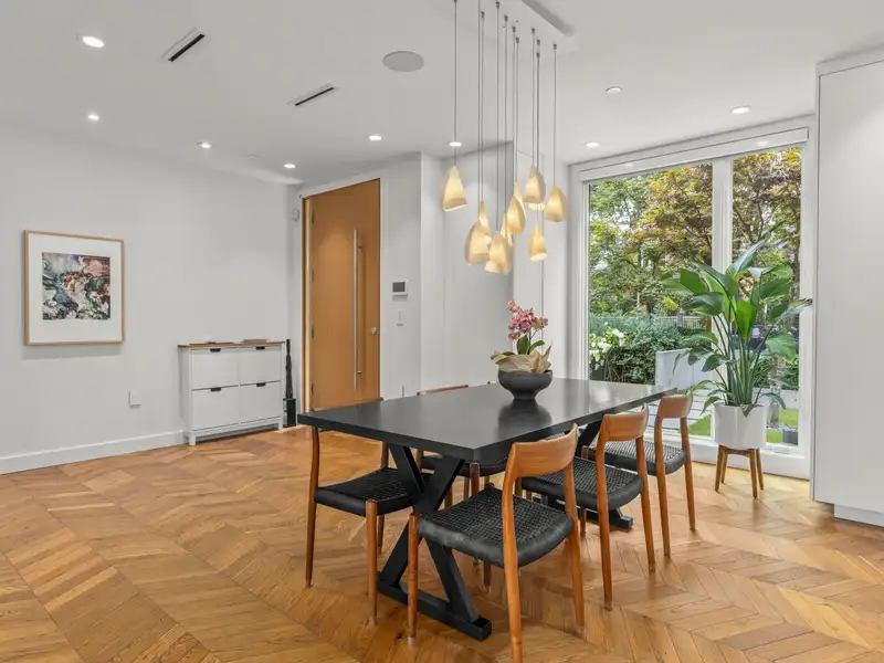 2861 W 13TH AVENUE - photo 4 of 40