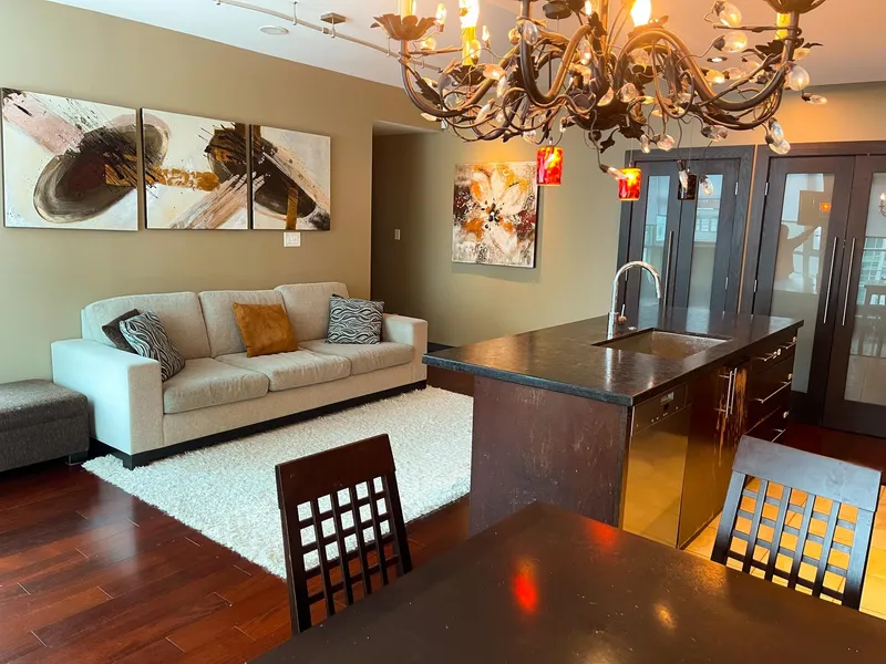 702 168 E ESPLANADE - photo 1 of 23