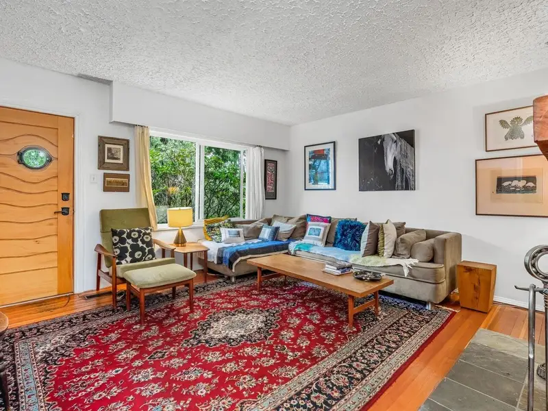 2917 E 28TH AVENUE - photo 3 of 25