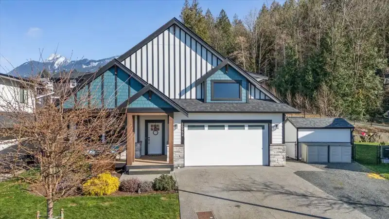 50952 SOPHIE CRESCENT - photo 1 of 19