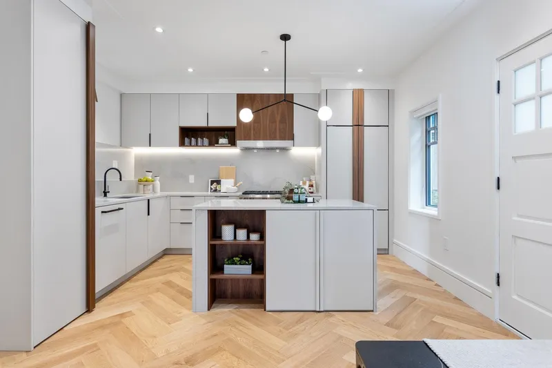 7067 CYPRESS STREET - photo 3 of 20