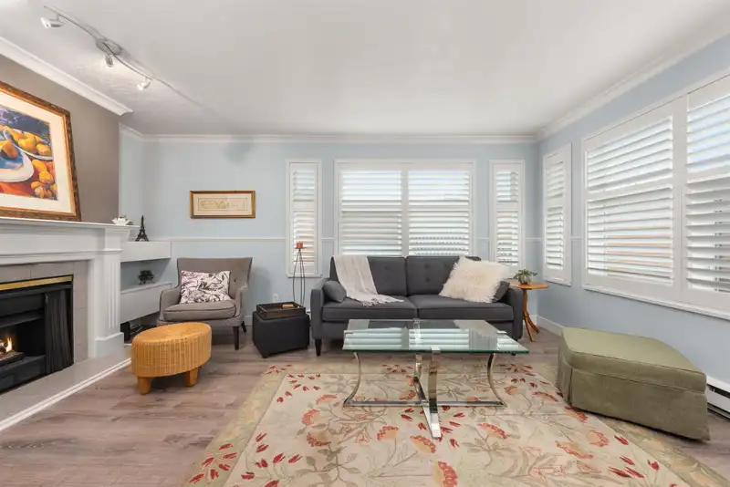 110 725 W 7TH AVENUE - photo 4 of 40