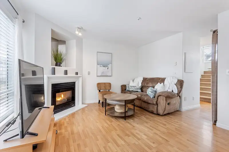 36 2450 LOBB AVENUE - photo 3 of 35