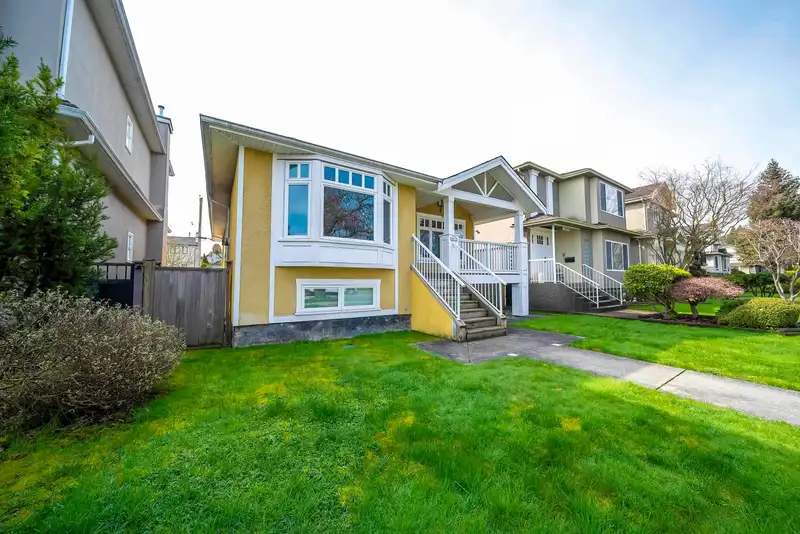 2862 W 22ND AVENUE - photo 1 of 14