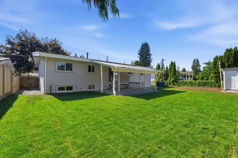 2326 BEAVER STREET - photo 2 of 34