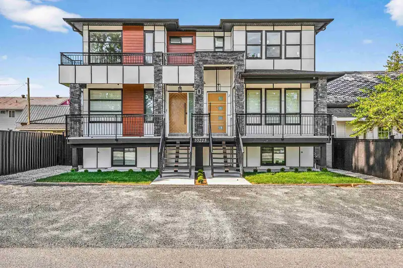 33225 5 AVENUE - photo 1 of 40