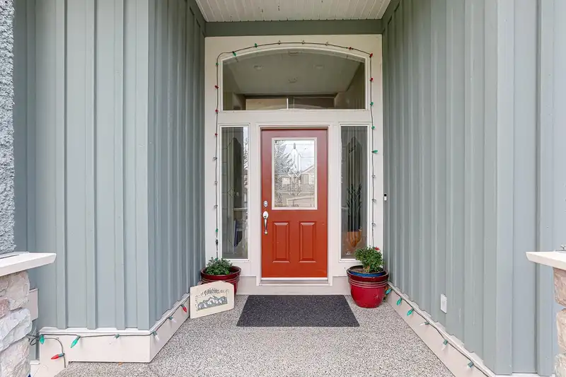 14640 72A AVENUE - photo 3 of 40