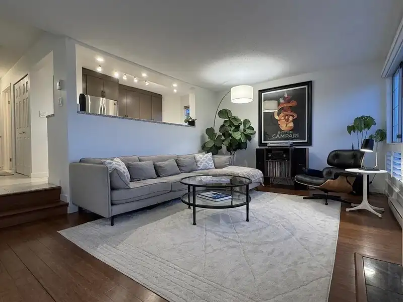 202 2440 HAYWOOD AVENUE - photo 2 of 22