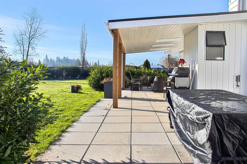 22444 72 AVENUE - photo 4 of 25