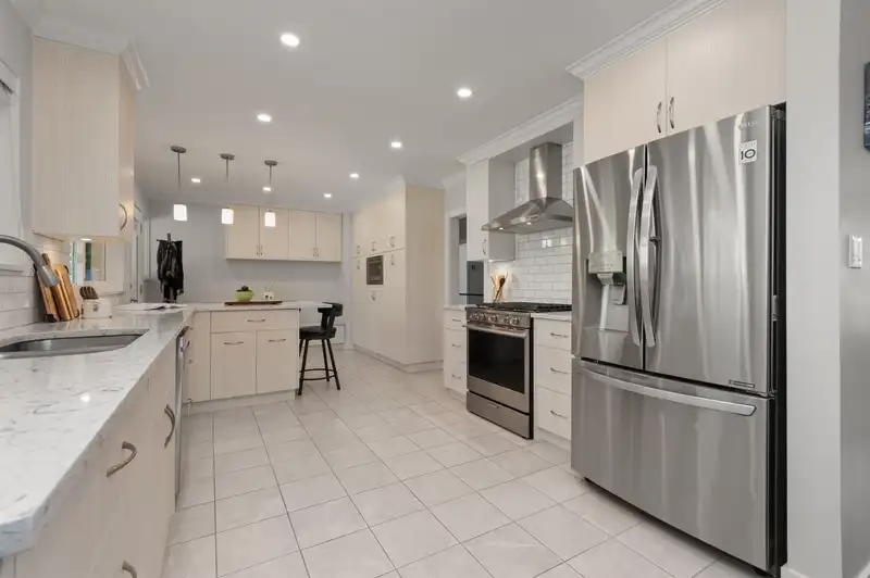 10070 BONAVISTA STREET - photo 2 of 36