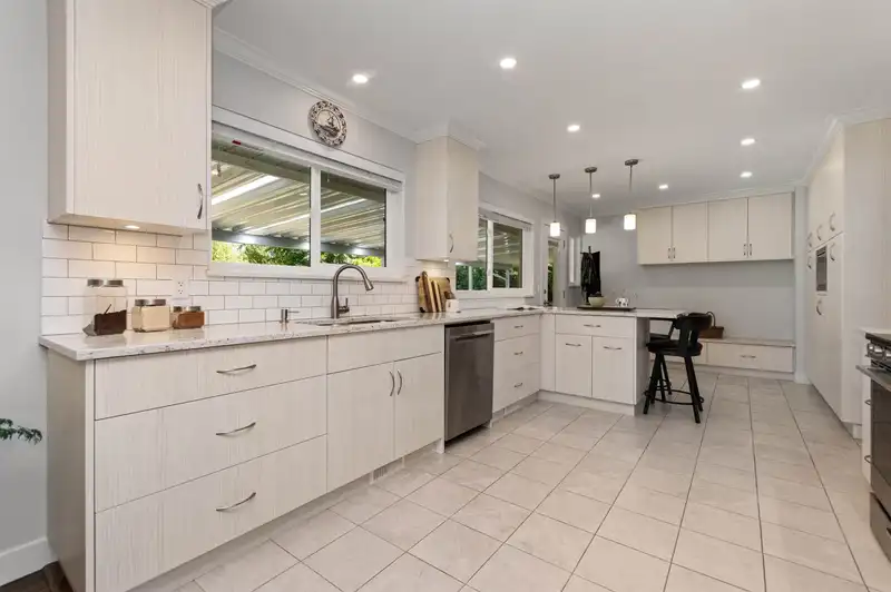 10070 BONAVISTA STREET - photo 4 of 36