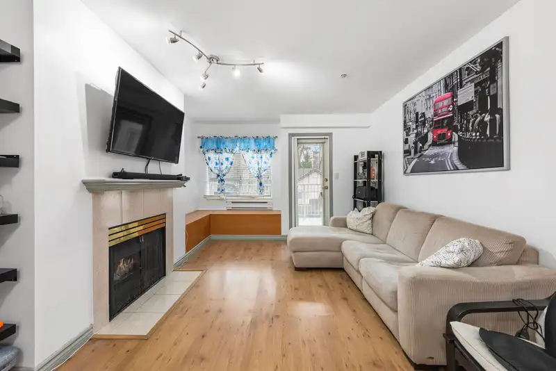 115 3400 SE MARINE DRIVE - photo 1 of 26