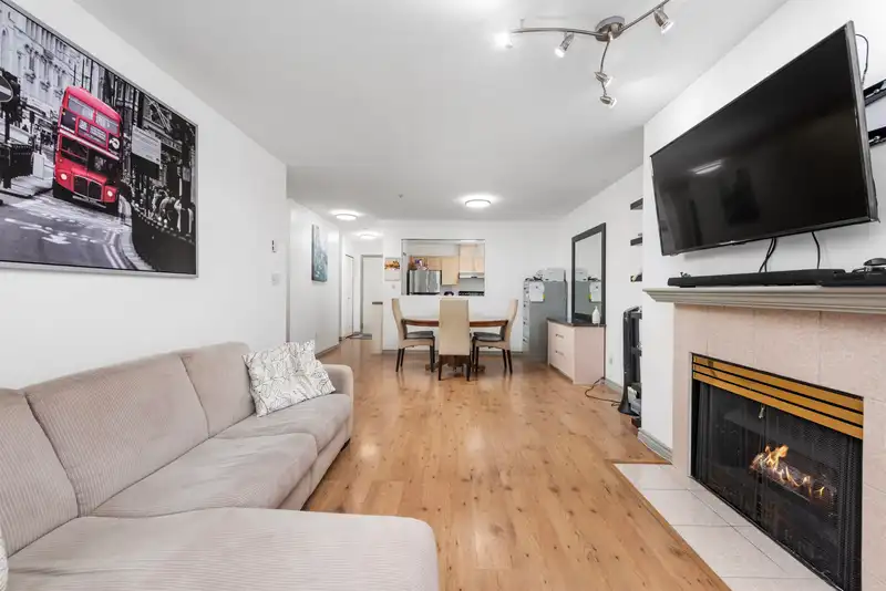 115 3400 SE MARINE DRIVE - photo 4 of 26